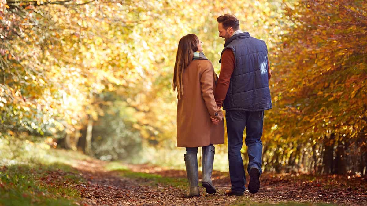 Herbst-Date Spaziergang im Wald